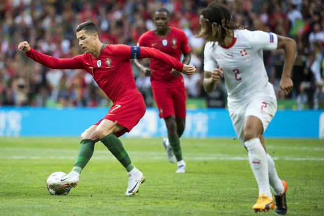 意甲-吉鲁头球制胜 AC米兰1-0尤文锁定欧冠席位