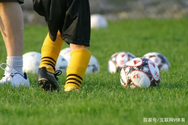 胡金秋18+10广厦胜四川 廖三宁16分北控胜天津