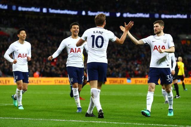 莱昂纳德32分快船险胜森林狼 76人力克独行侠