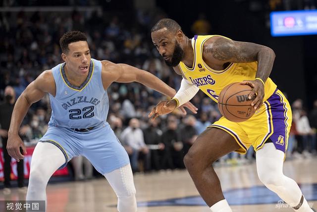 马尚沃特斯合砍42分 广东力克浙江开季两连胜